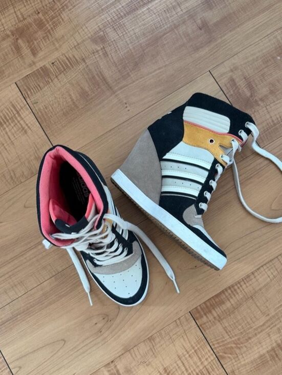 adidas Shoes - RARE Y2K Vintage adidas Originals Wedge High Top Sneakers US 7